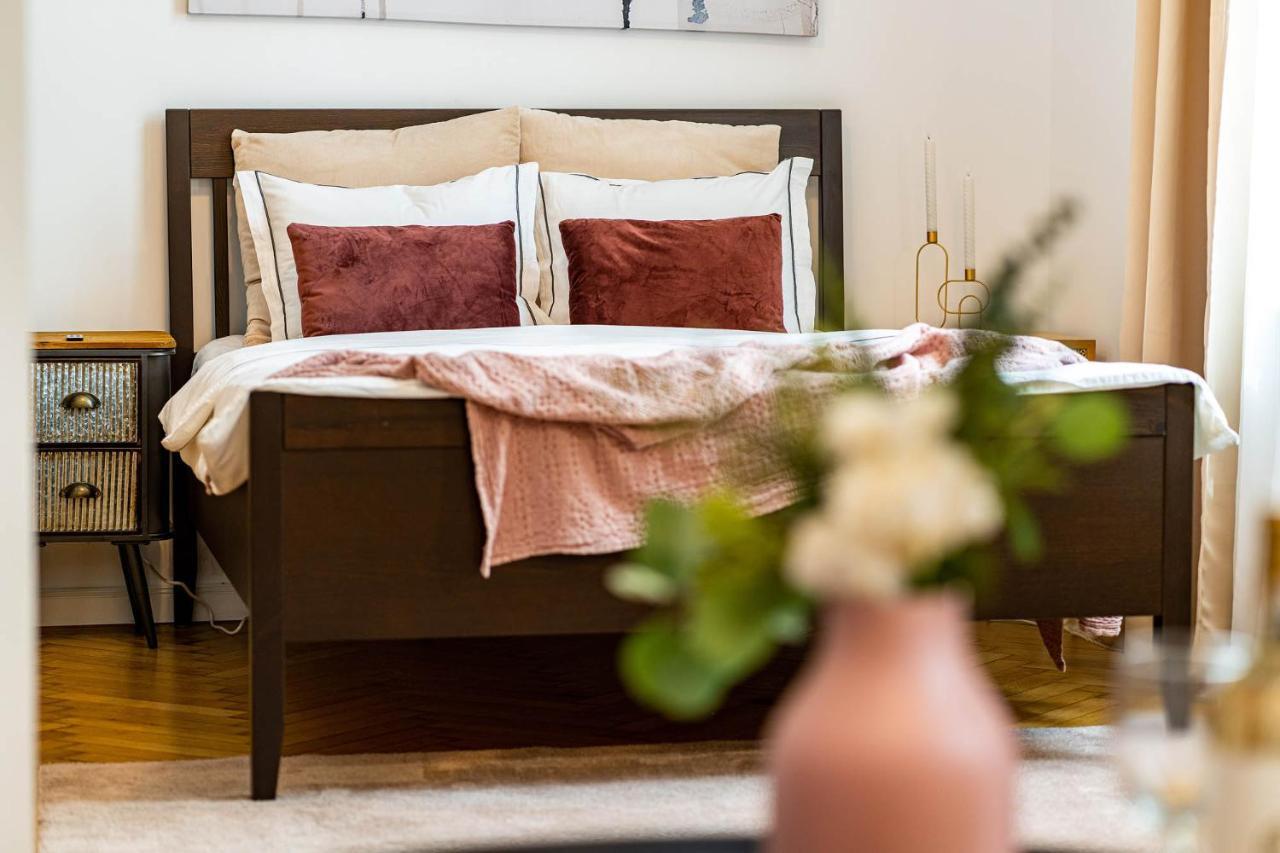 The- Point- 3br Bright Cloud *